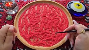 Гадание на песке: кто сходит с ума😱 из-за тебя💯♥️❓