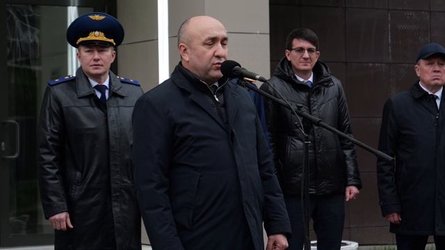 "Жизнь столицы". Вручение ключей проспект Айги. смотреть онлайн