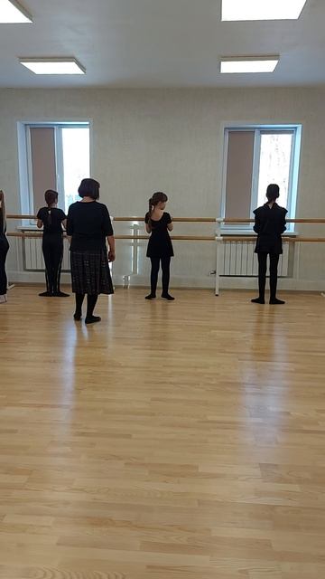 Урок классического танца. Тальменская детская  школа искусств.