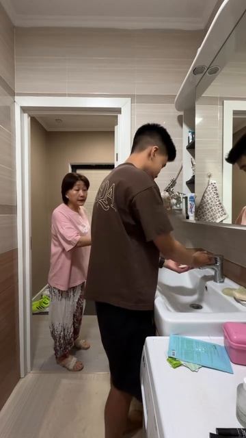 Не спорь с матерью, три так три 😁 смотреть онлайн