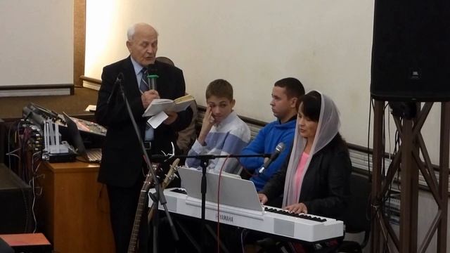 Жизнь прекрасна порой в ослепительном блеске лазури, песня 30.11.2025 смотреть онлайн