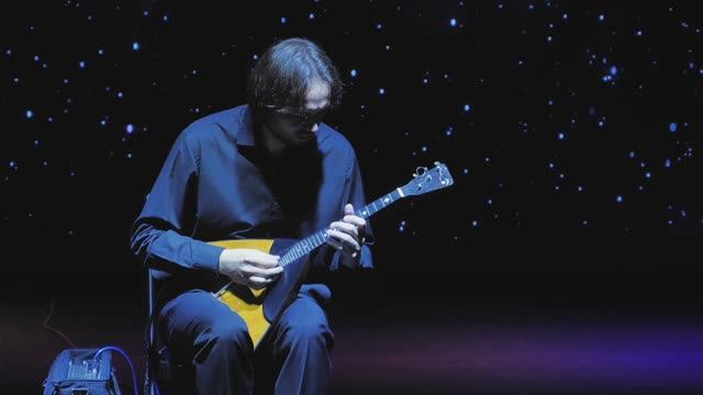 Михаил Кандауров - Космическая одиссея