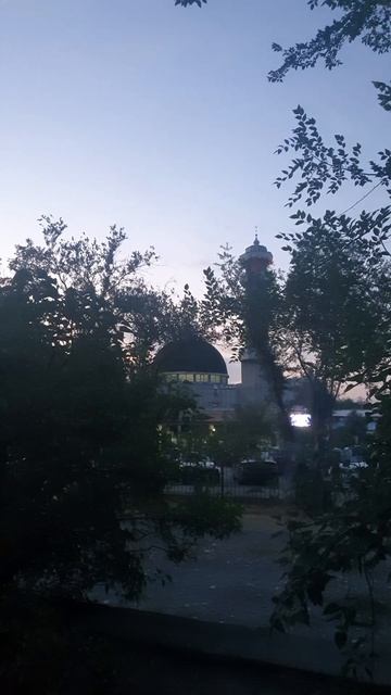 Бишкекская мечеть вечером