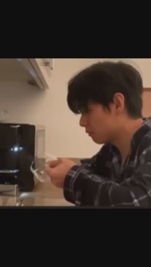 ТЭХЁН И ЧАШЕЧКА КОФААаааа....