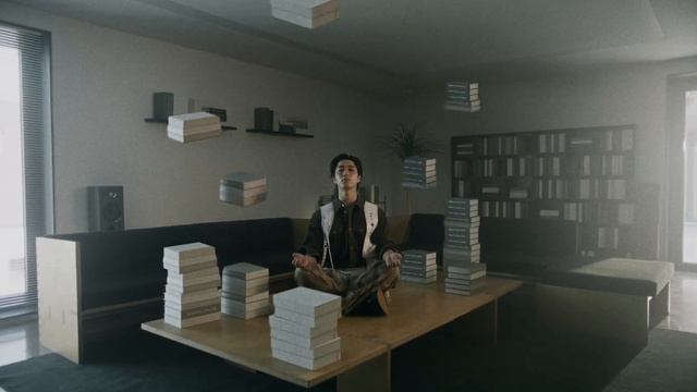 Stray kids "BIEEP" M/V смотреть онлайн