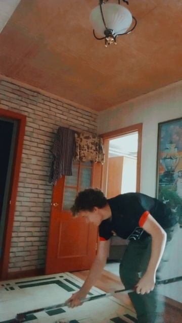 Танцевальная пауза от M87