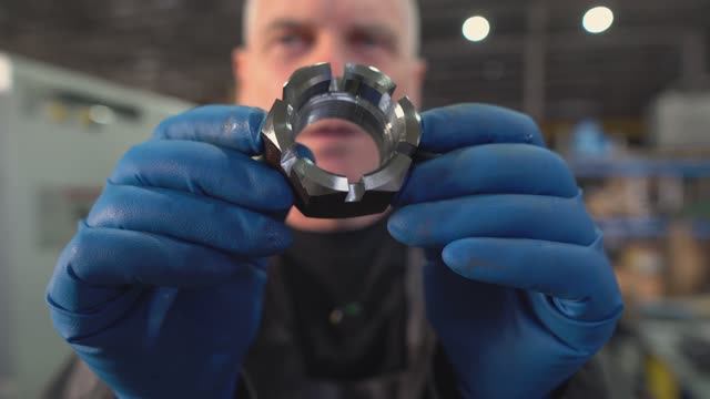 Корончатая гайка. Изготовление из шестигранника. смотреть онлайн