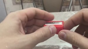 Инструмент для приклеивания наклейки на кий