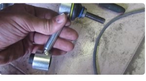 Замена стоек стабилизатора задней подвески на Фольксваген Пассат B6 (Volkswagen Passat B6)