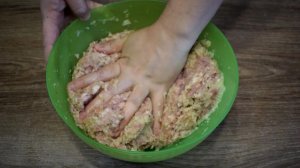 Перемешайте фарш с хлебом! Долго искала и наконец-то нашла правильный рецепт