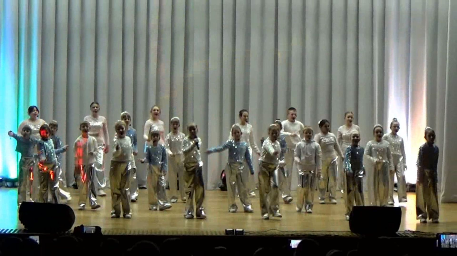 Концерт "Лишь для тебя весь мир наш создан - мама!" в Центре культурного развития Вязники. 1-я часть смотреть онлайн