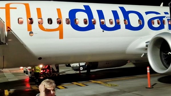 171. Отпуск испорчен ! Самолёт авиакомпании FLYDUBAI сломался / Сутки на нервах и без сна