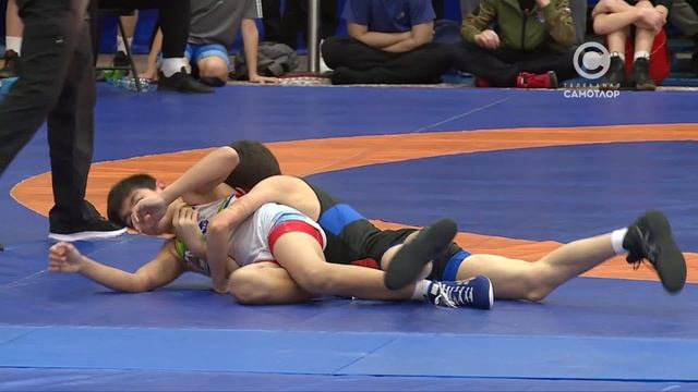 В Нижневартовске прошло первенство Ханты-Мансийского автономного округа по вольной борьбе смотреть онлайн