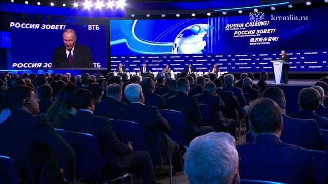 «Справились!» – Президент о перенастройке работы российской экономики за последние несколько лет смотреть онлайн