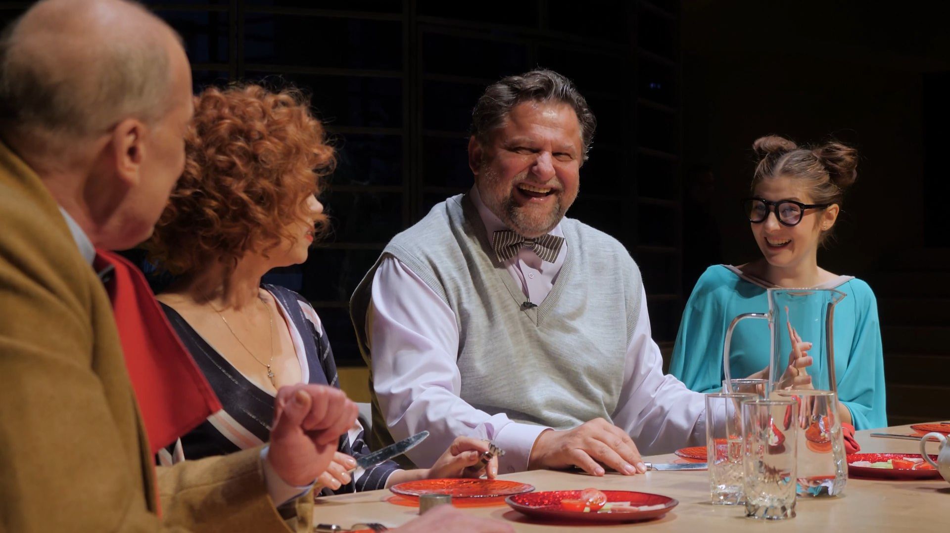 Тизер спектакля «Идеальный расчёт» смотреть онлайн