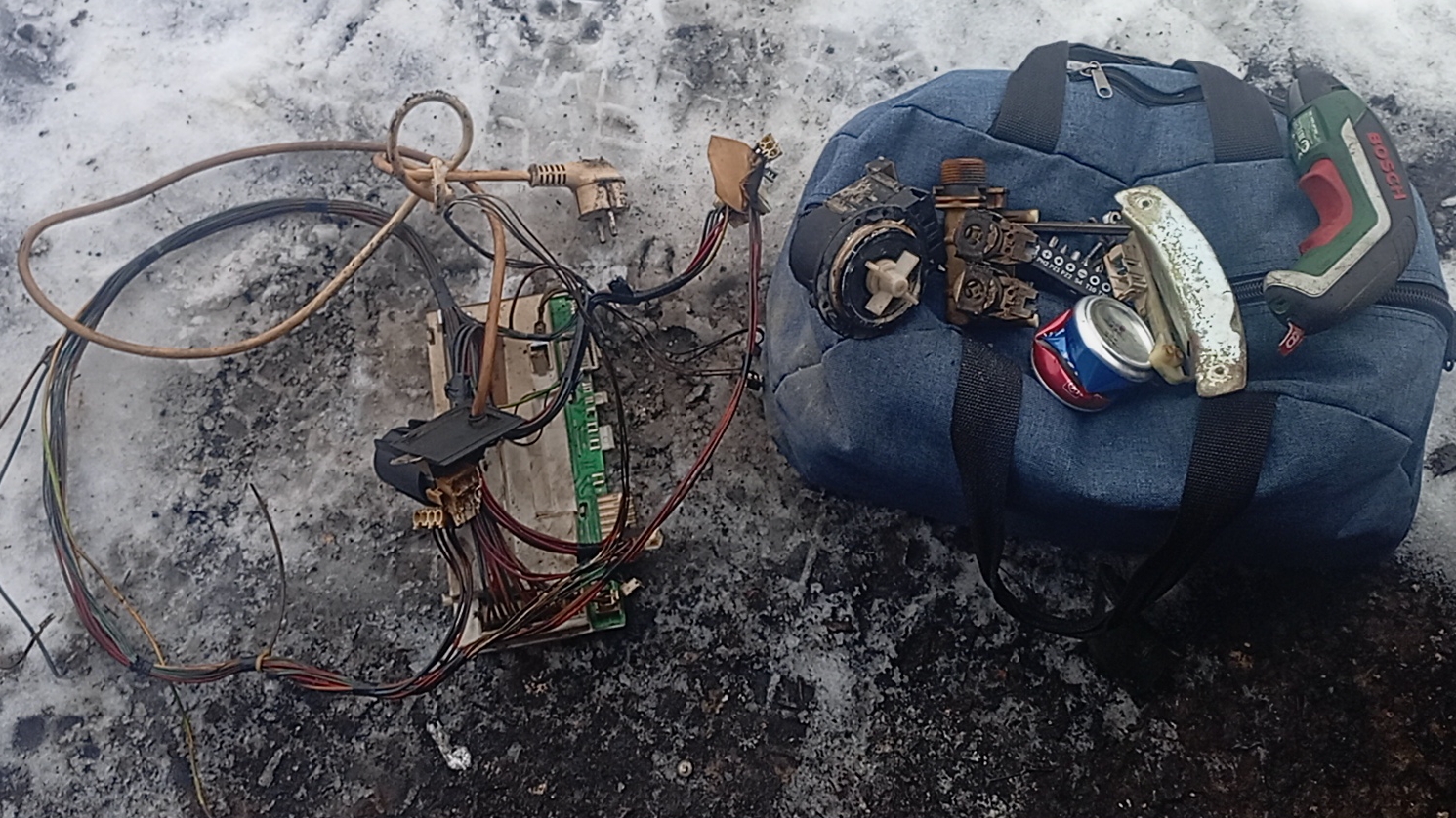 Если нет Возможности забрать все значит забираем самое ценное смотреть онлайн