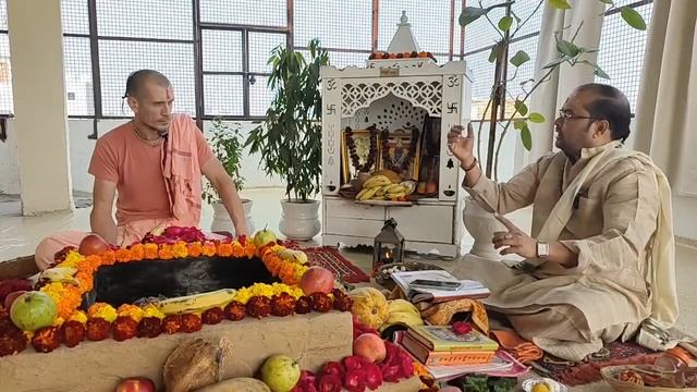 Гаруда Дэв - катха от брахмана смотреть онлайн