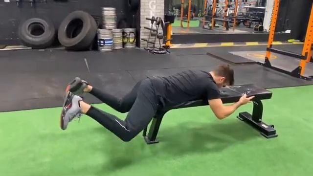 Разгибание бедер в позу Орла/Bent Leg to Spread Eagle gluteswithatkincoaching смотреть онлайн