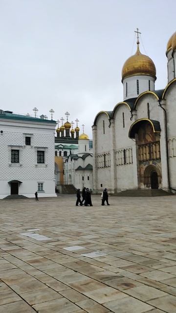 Соборная площадь Кремля. Успенский собор