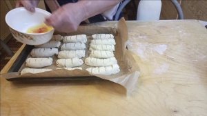 РУЛЕТИКИ С МАКОМ ИЗ СЛОЕНОГО ТЕСТА. ПРОСТО ТАЮТ ВО РТУ