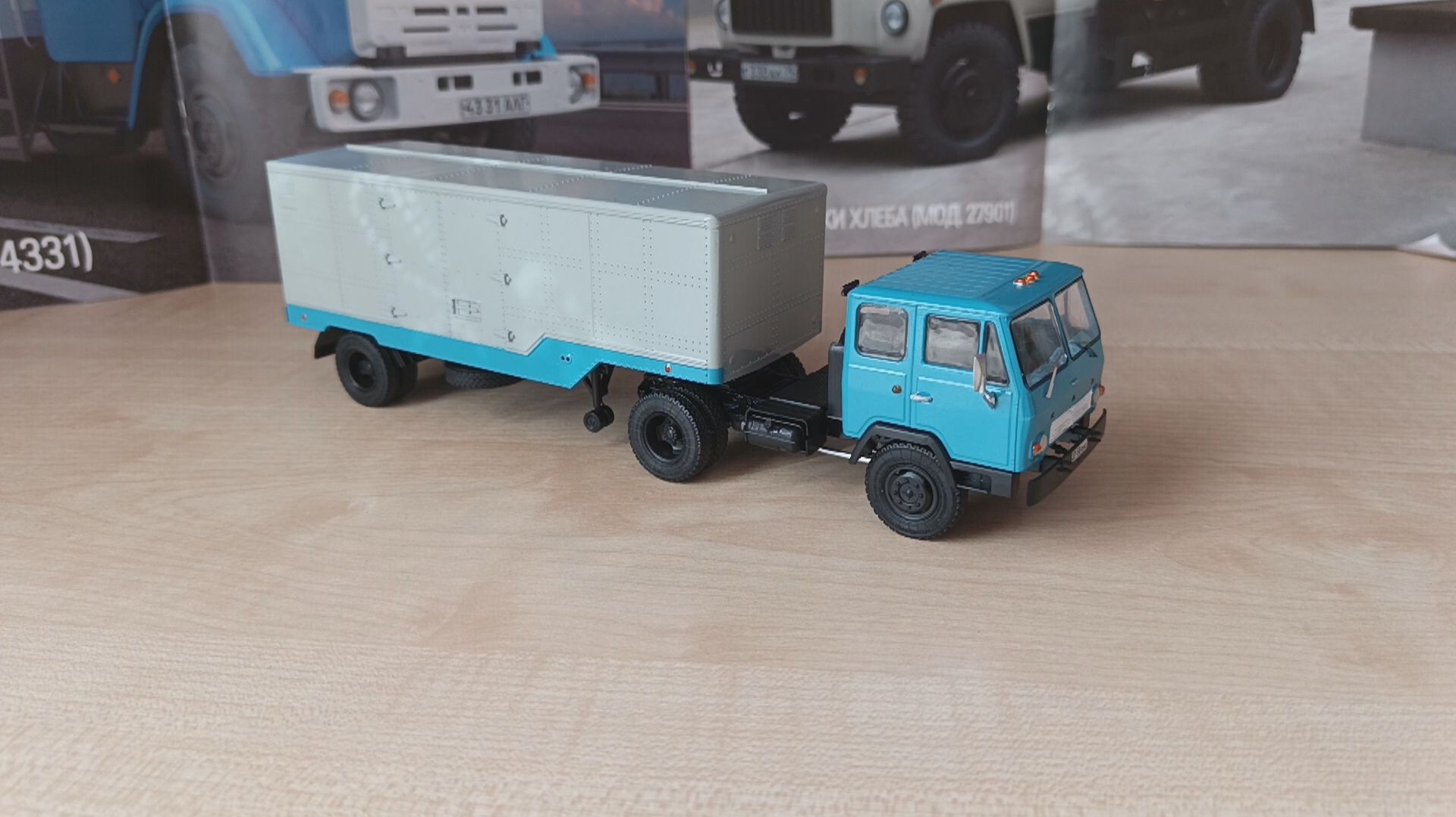 Обзор модели Каз-608в с п/п ОДАЗ-887, масштаб 1:43, "AVD-models".