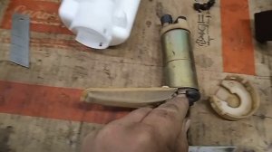 Toyota RAV 4 Замена топливного фильтра.