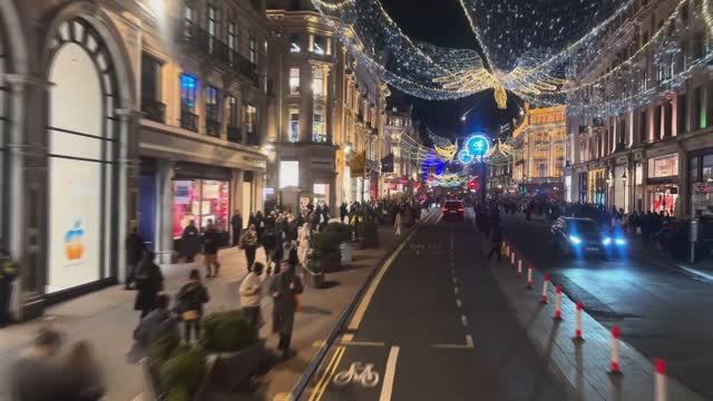 🇬🇧 Экскурсия по рождественским огням Лондона 2025 🎄 Ночная автобусная экскурсия по Риджент-стрит смотреть онлайн