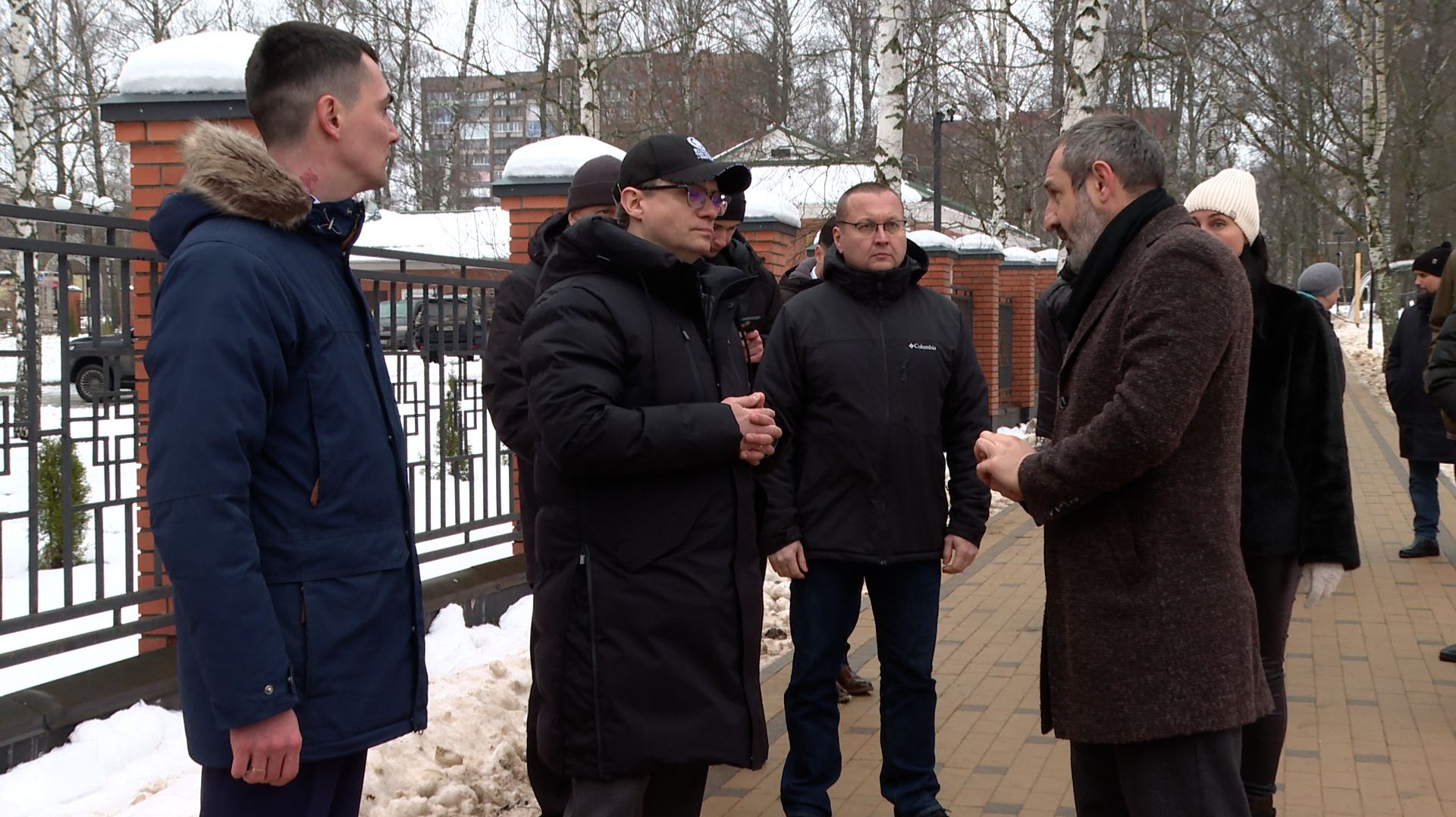 Губернатор в Макаринской роще смотреть онлайн