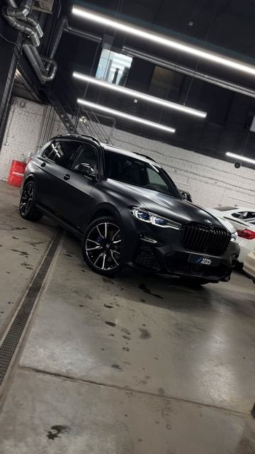 BMW X7 - антихром и бронирование матовой полиуретановой плёнкой смотреть онлайн