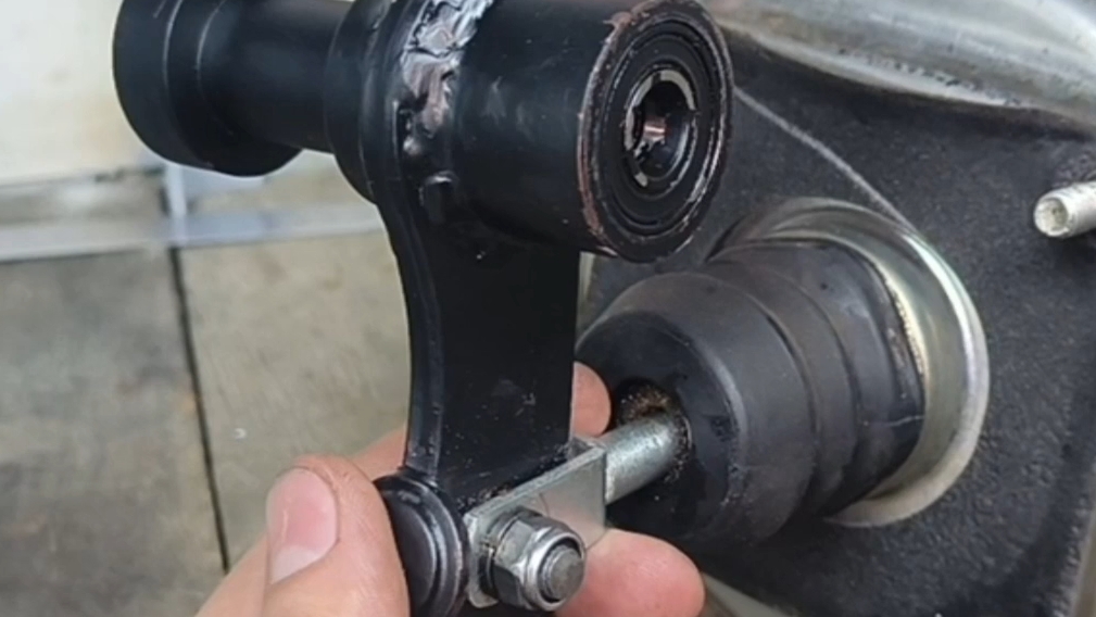 Педаль тормоза ВАЗ 2107 на подшипниках, с ШС.