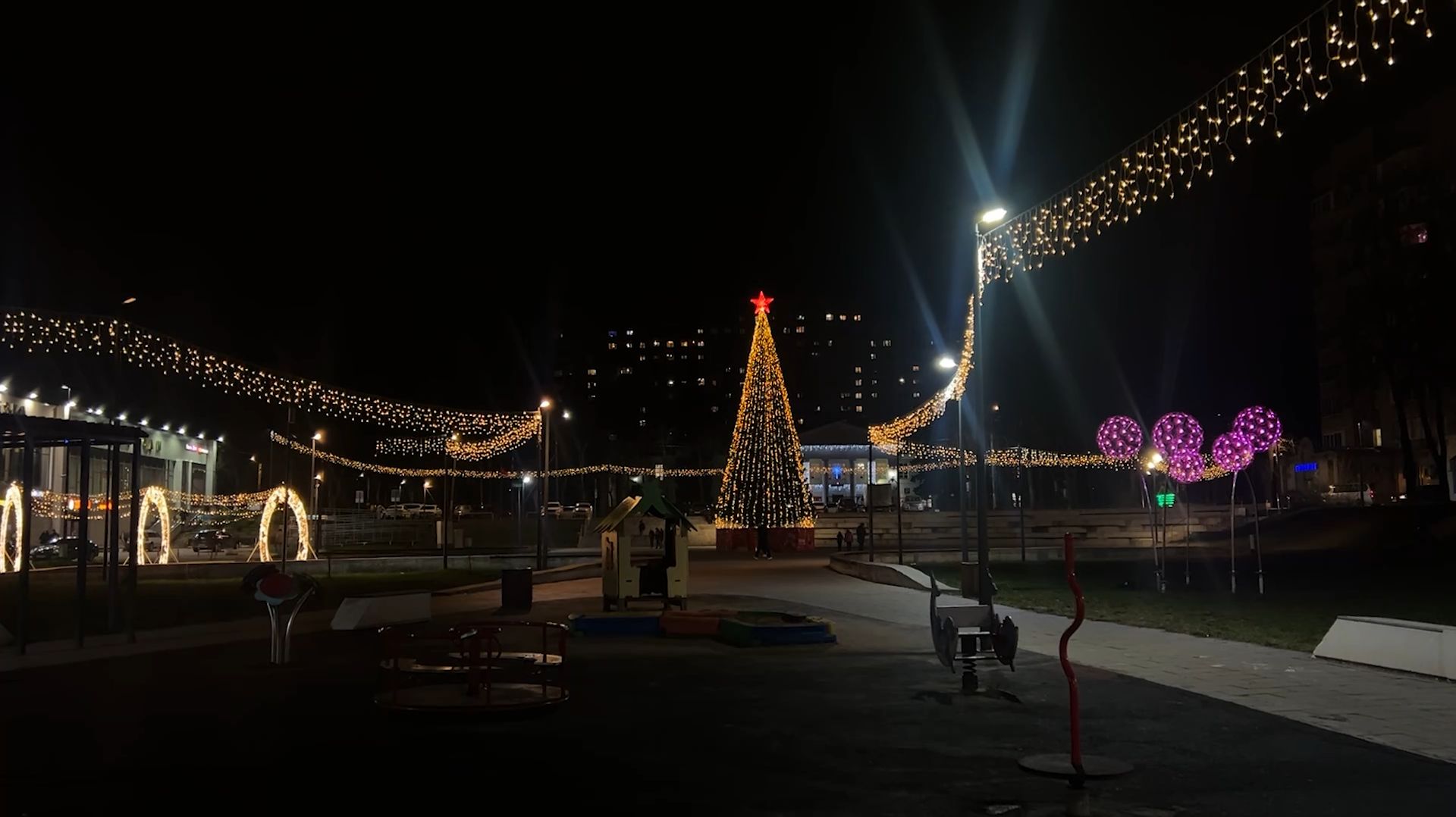 Как Красноармейск украшают к Новому году? смотреть онлайн