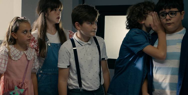 Детки в порядке (2022) смотреть онлайн