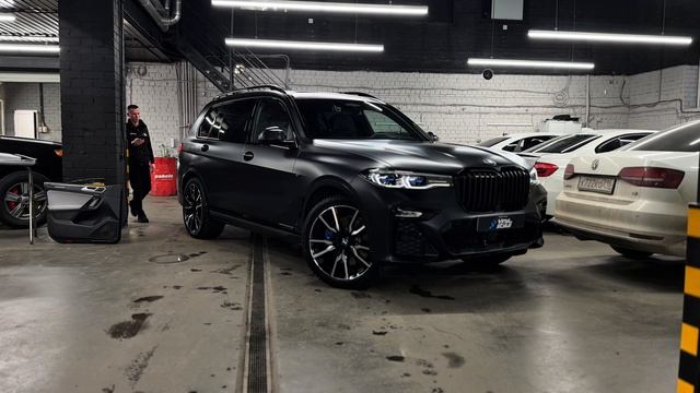 BMW X7 - антихром и бронирование матовой полиуретановой плёнкой смотреть онлайн