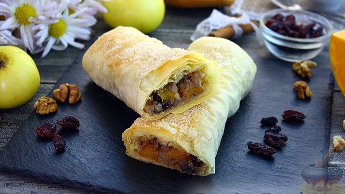 Тончайшее тесто, много начинки. ЛЕНИВЫЙ ШТРУДЕЛЬ С ЯБЛОКАМИ И ТЫКВОЙ смотреть онлайн