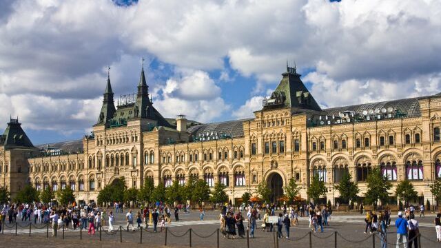 Торговые ряды на Красной площади (сегодня – ГУМ) смотреть онлайн