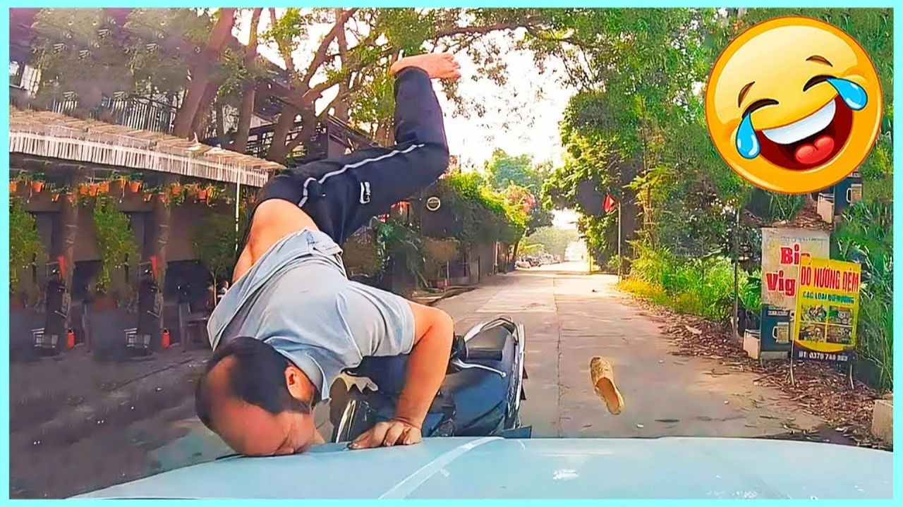 СМЕШНЫЕ ИСПУГИ ЛЮДЕЙ. Смешные испуги людей и животных. Подборка смешных видео. смотреть онлайн