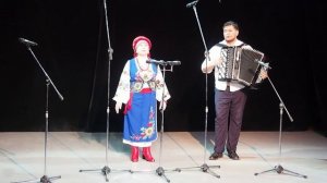 Авторская песня Е.Коденко «Нижневартовск» исполняет Елена Коденко