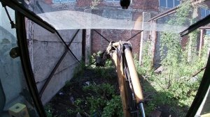Зачистка заброшенной территории на Экскаваторе погрузчике