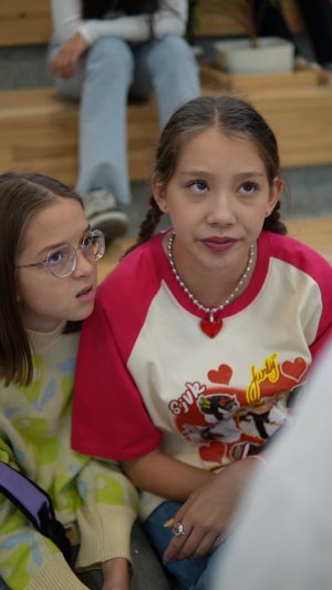 В смысле - они богатенькие и заплатят? ➡️ подпишись на мой ТГ: НАМБЕР УАН - ВИКА ЧЖАН