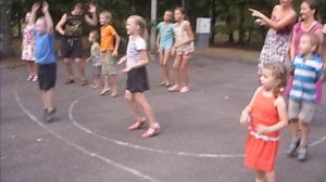 С облачка на облачко, утренняя разминка, детская дискотека в Луге, веселятся и дети и взрослые.