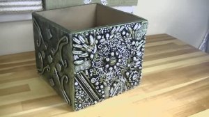 Калейдоскоп хлама . Декор коробки барахлом .