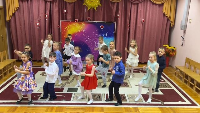 Танец к Дню матери или на 8 марта 💜💜💜 смотреть онлайн