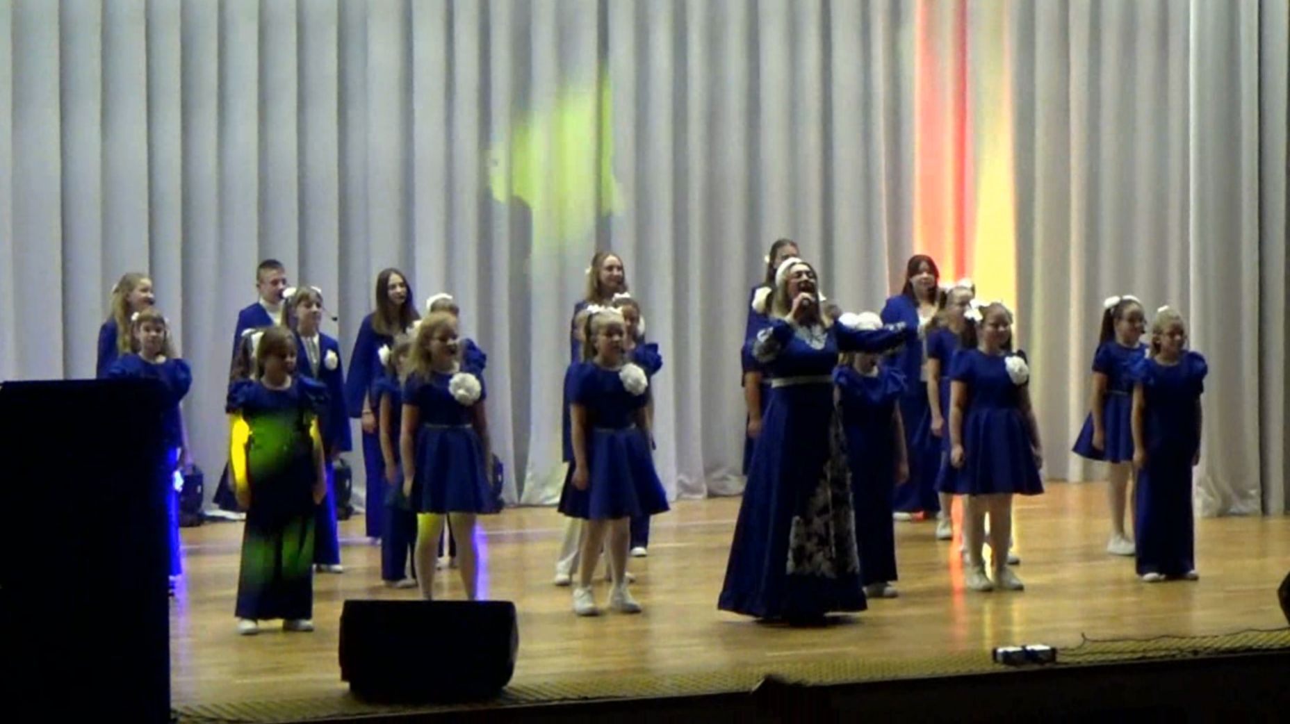 Концерт "Лишь для тебя весь мир наш создан - мама!" в Центре культурного развития Вязники. 2-я часть смотреть онлайн