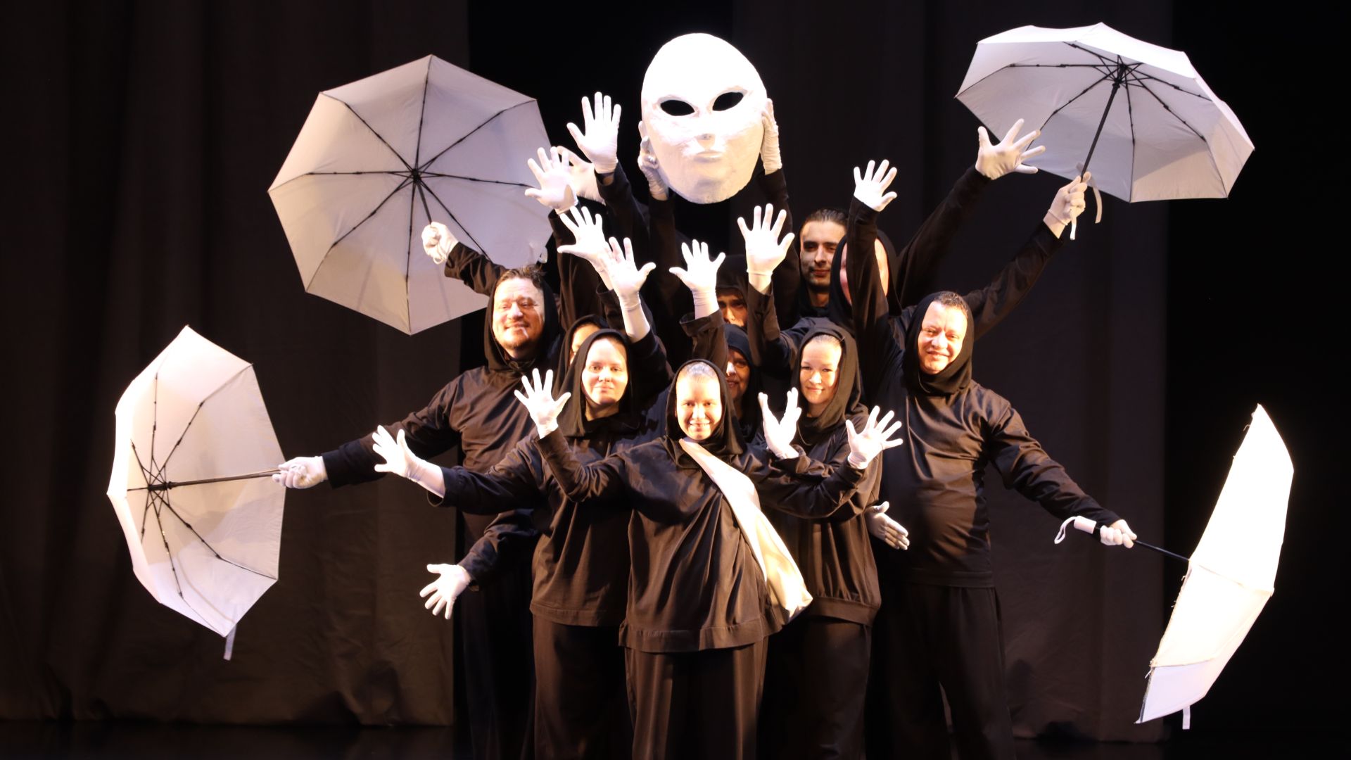 Пластический спектакль «ЖиВи»