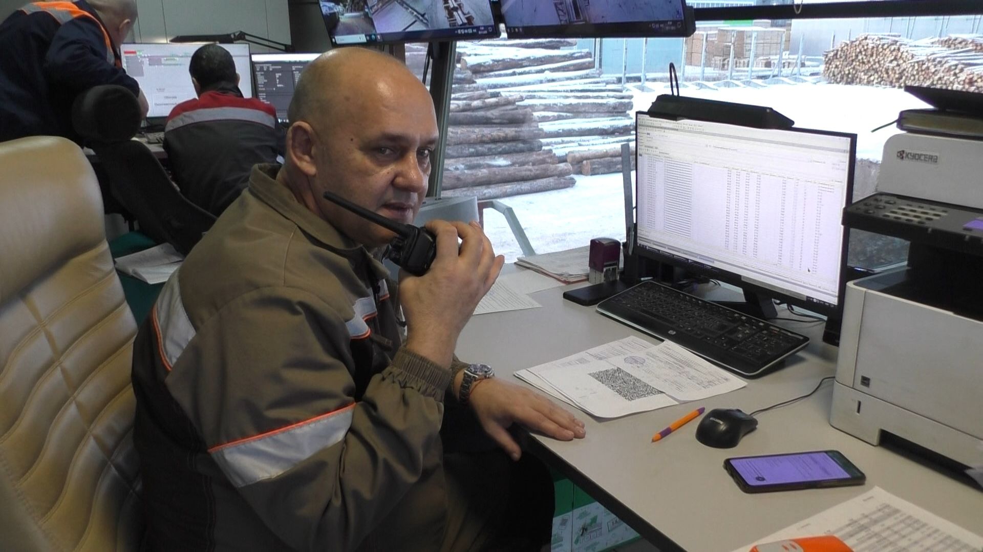 Между лесом и семьей: двойная жизнь мастера склада Рубцовского ЛДК