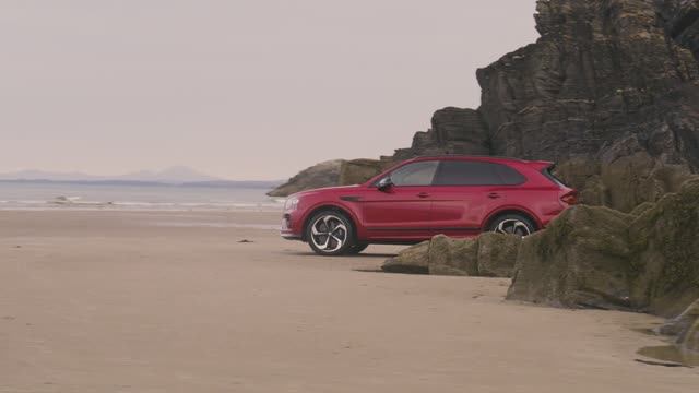 Купить Bentley Bentayga S смотреть онлайн