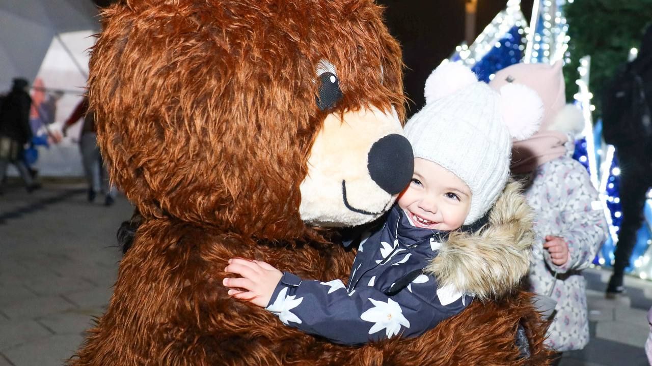 (12+) Зимний сезон официально открыт! Что ждет мытищинцев в парке Мира? смотреть онлайн