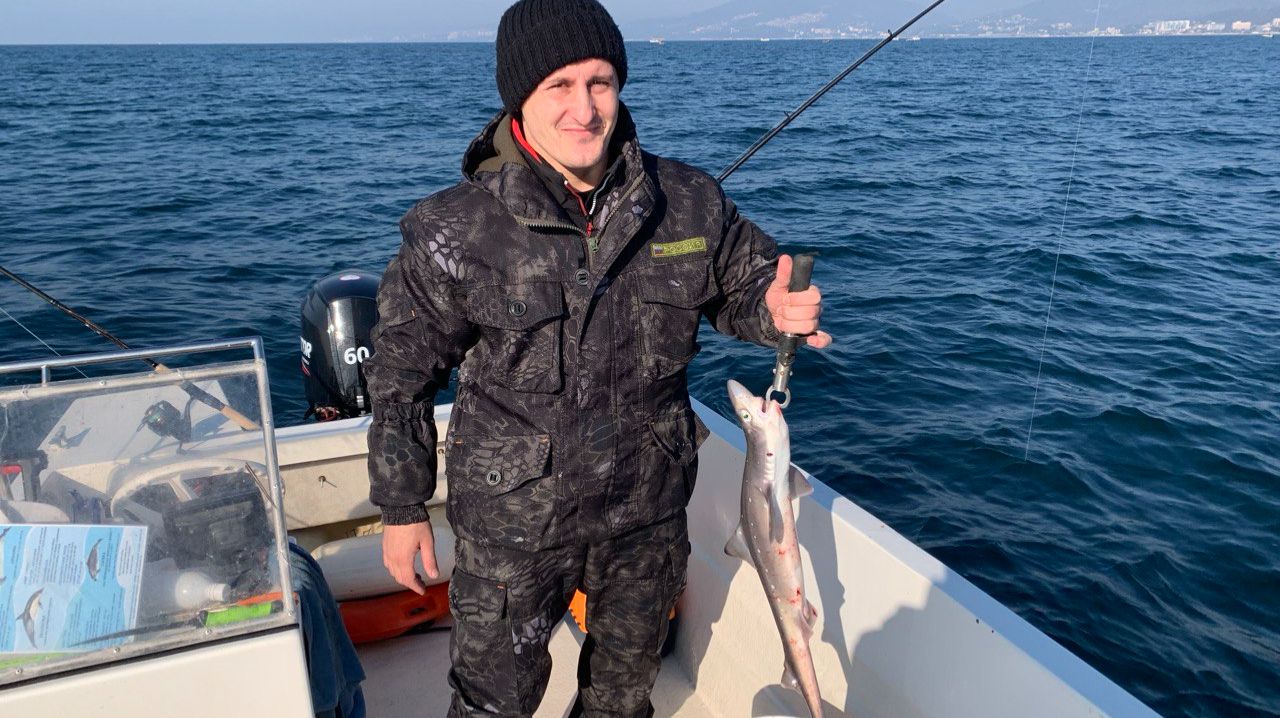 Акулы Чёрного моря, трофейная рыбалка 29.11.2025 г. смотреть онлайн