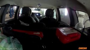 выезд машины из сервиса