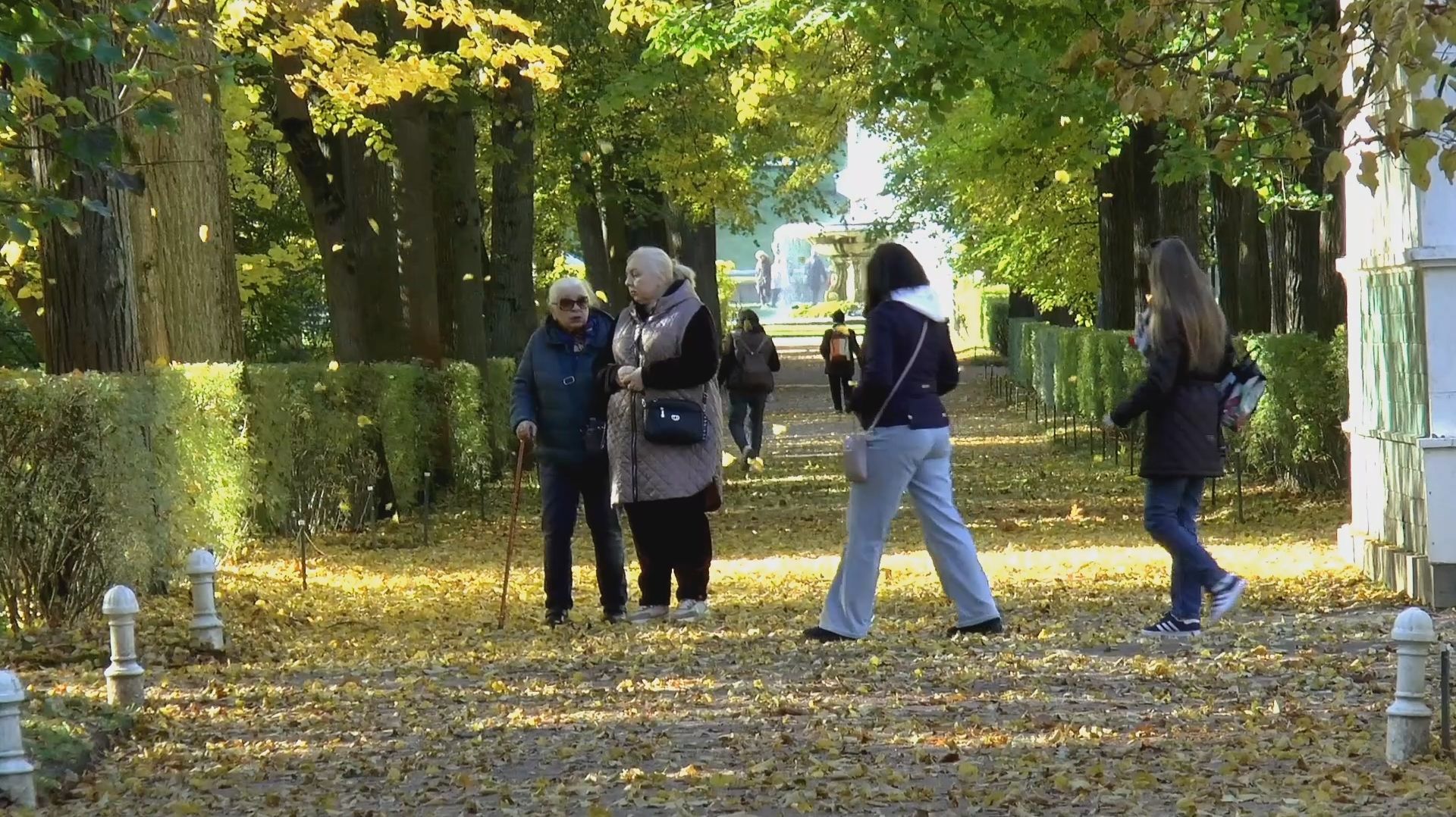 Петергоф-Осень в парках. смотреть онлайн